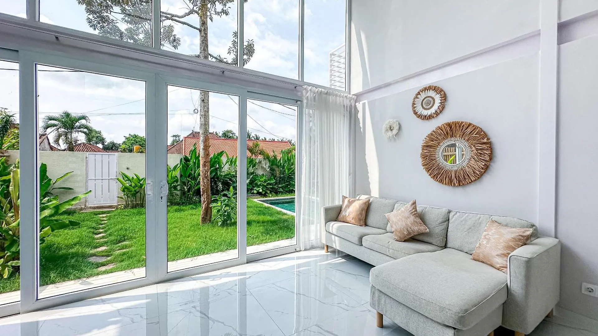White Villa Ubud By Supala