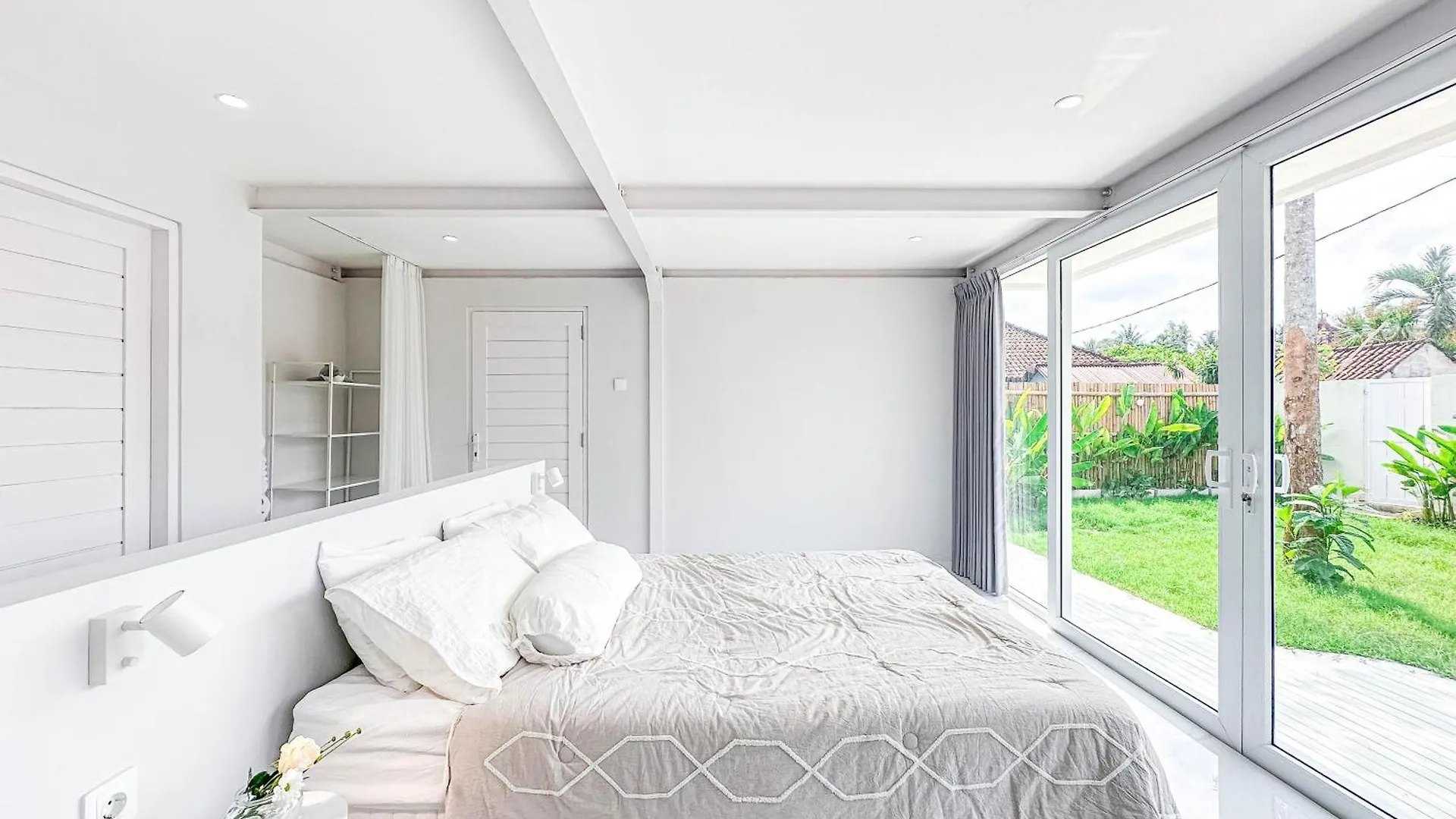 White Villa Ubud By Supala